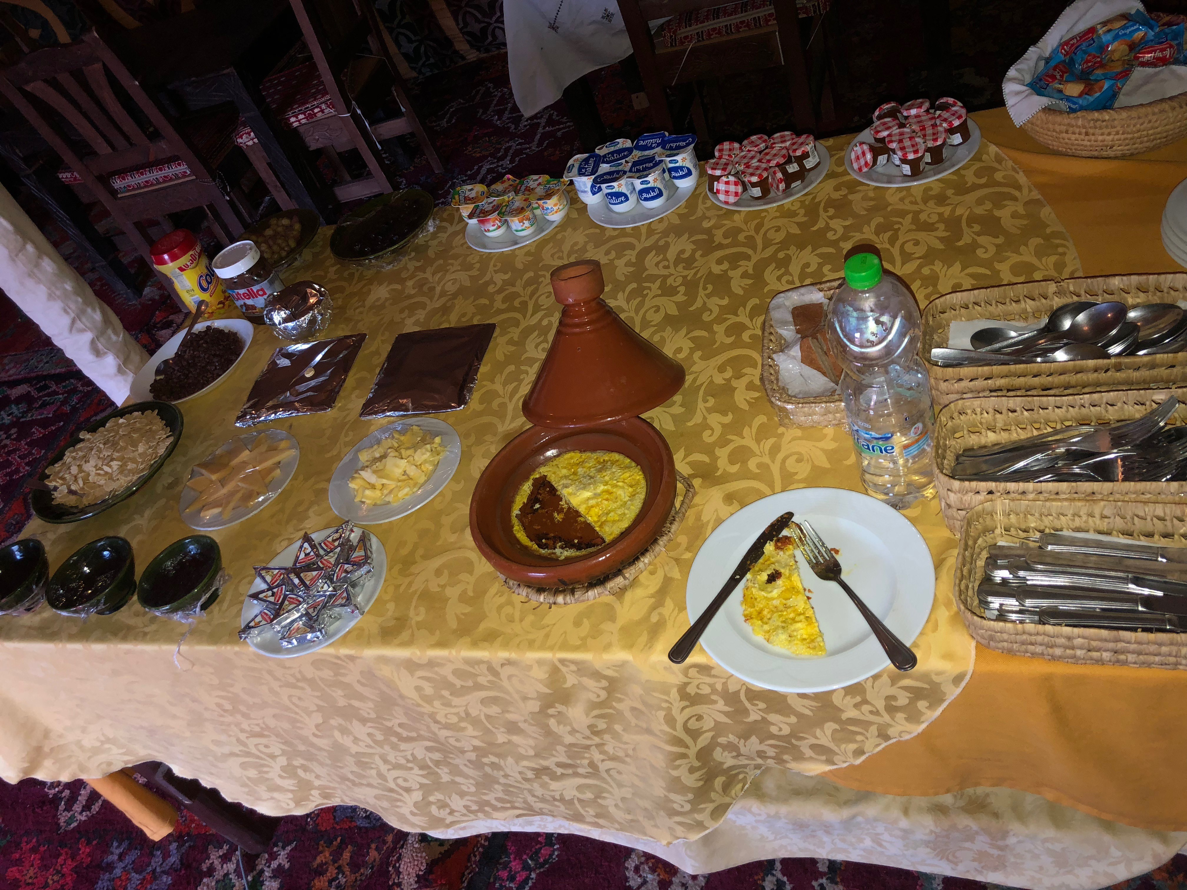 Breakfast in Sahara